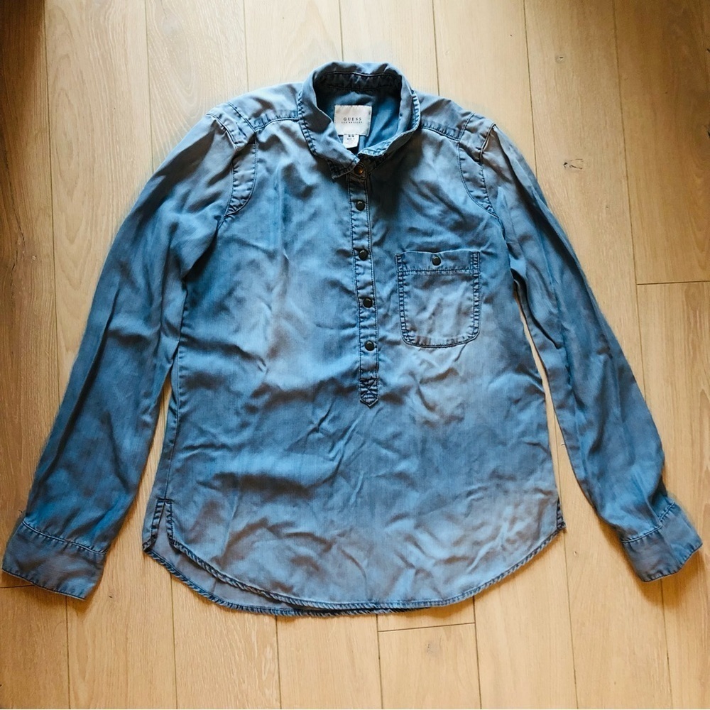 Guess Light Blue Chambray Shirt in Light Blue Size M